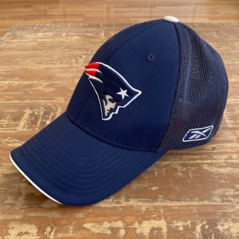 Vintage Like new Reebok Patriots Hat in mint condition!​